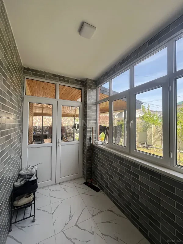 Satılır 5 otaqlı həyət evi 188 m²