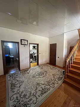 Satılır 5 otaqlı həyət evi 188 m²