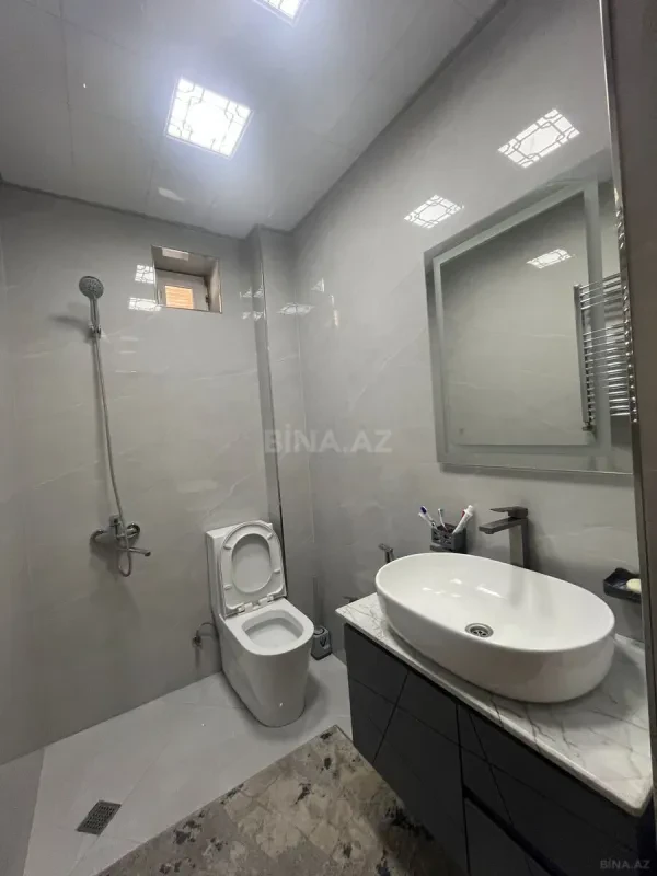 Satılır 5 otaqlı həyət evi 188 m²