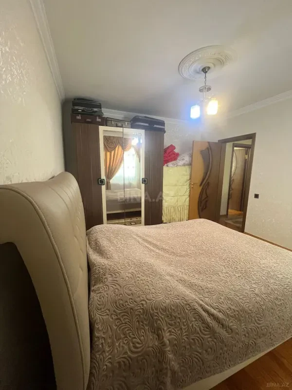 Satılır 5 otaqlı həyət evi 188 m²