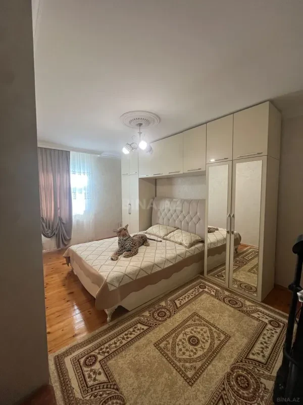 Satılır 5 otaqlı həyət evi 188 m²