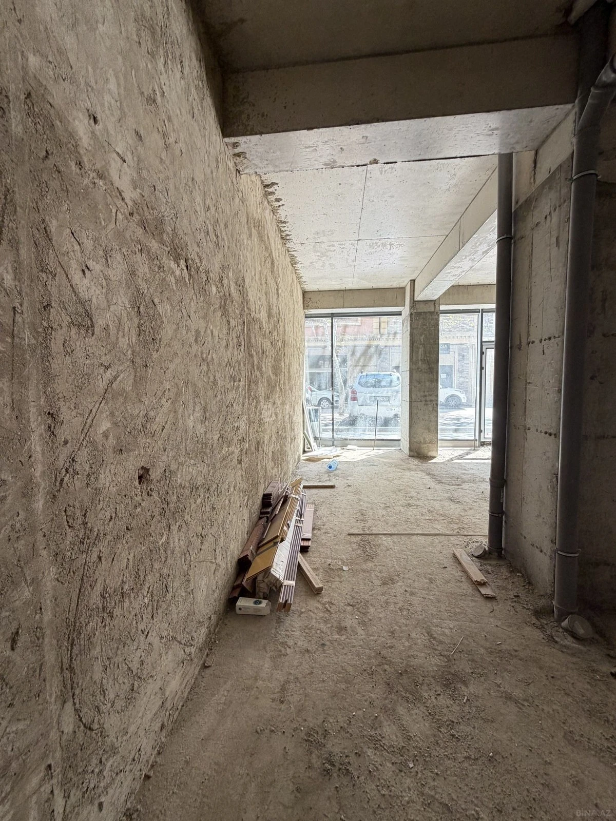 Satılır obyekt 81 m²