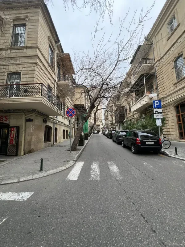 Kirayə verilir obyekt 90 m²
