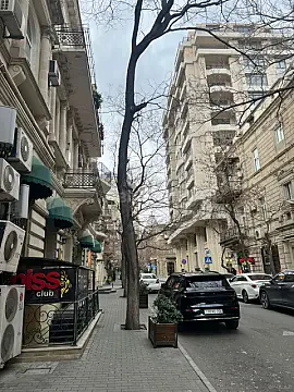 Kirayə verilir obyekt 90 m²