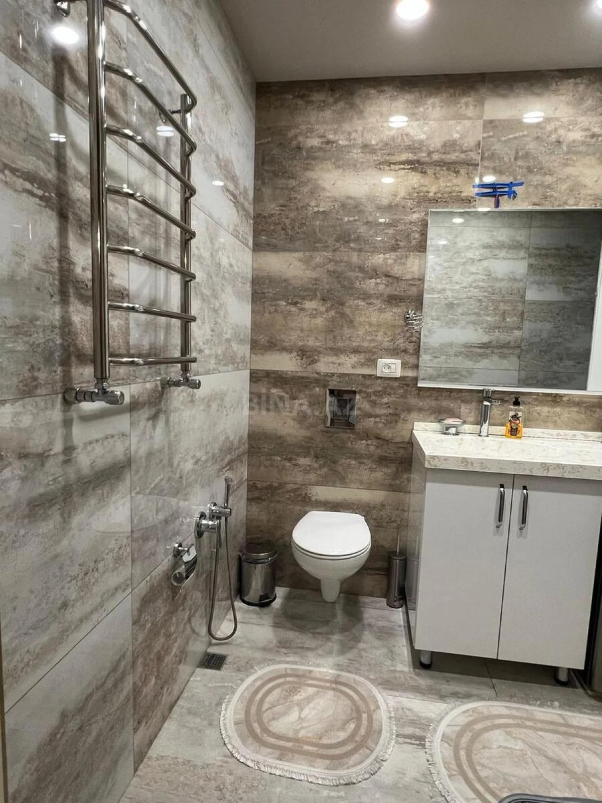 Satılır 3 otaqlı mənzil 125 m²