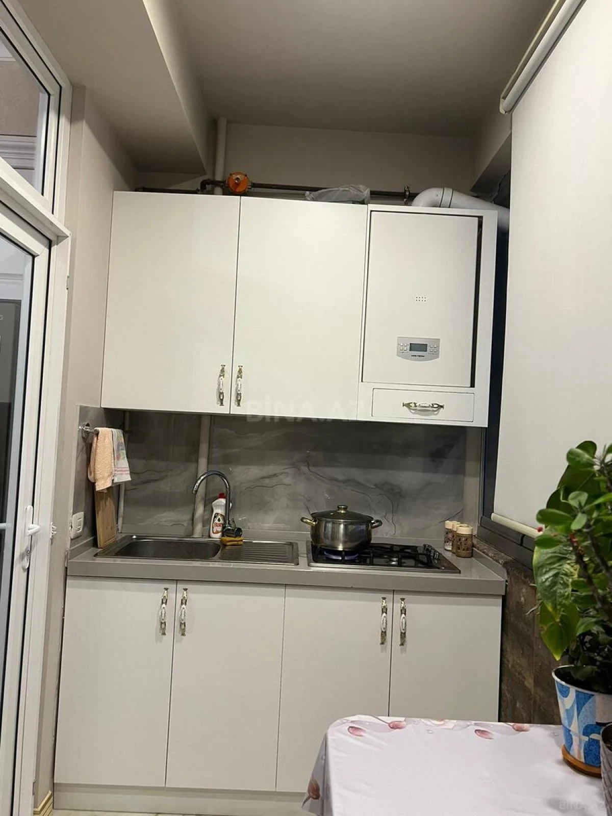 Satılır 3 otaqlı mənzil 125 m²