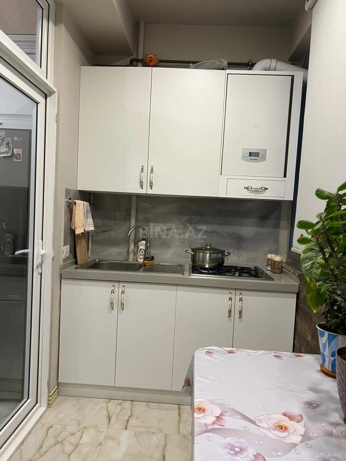 Satılır 3 otaqlı mənzil 125 m²