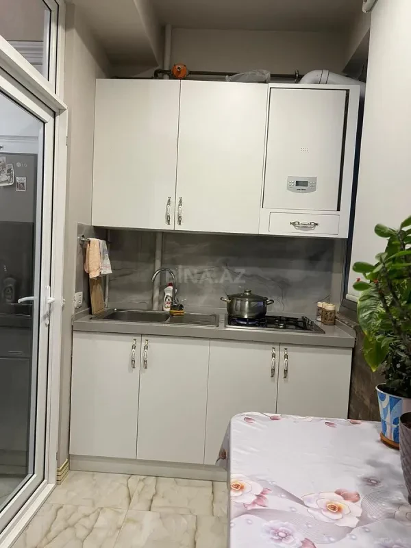 Satılır 3 otaqlı mənzil 125 m²