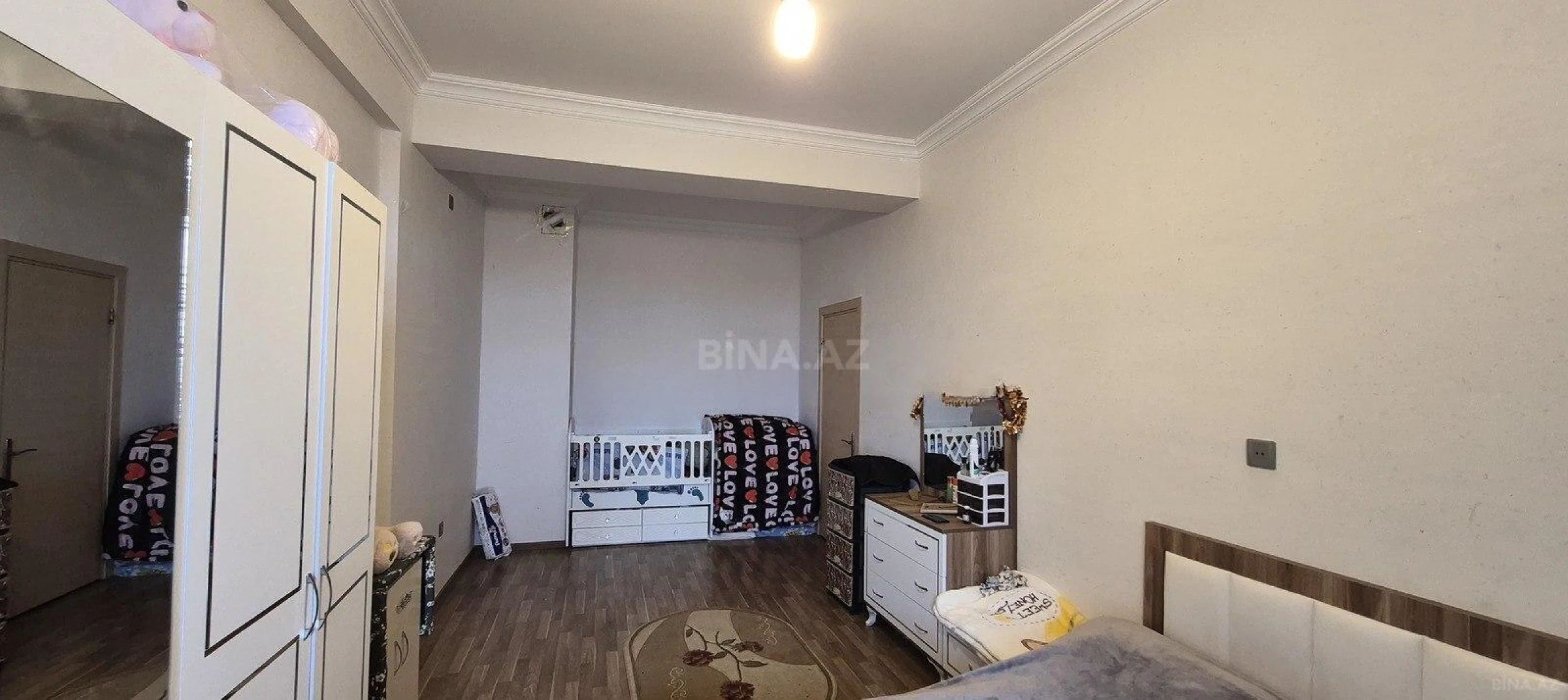Satılır 2 otaqlı mənzil 85 m²