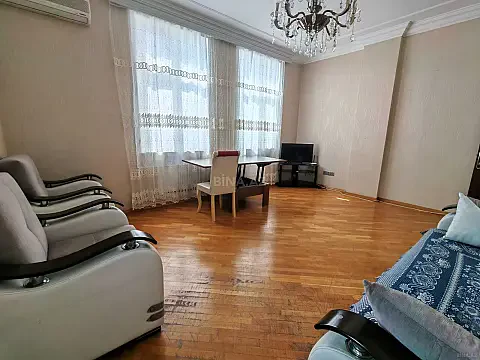 Kirayə verilir 2 otaqlı mənzil 90 m²