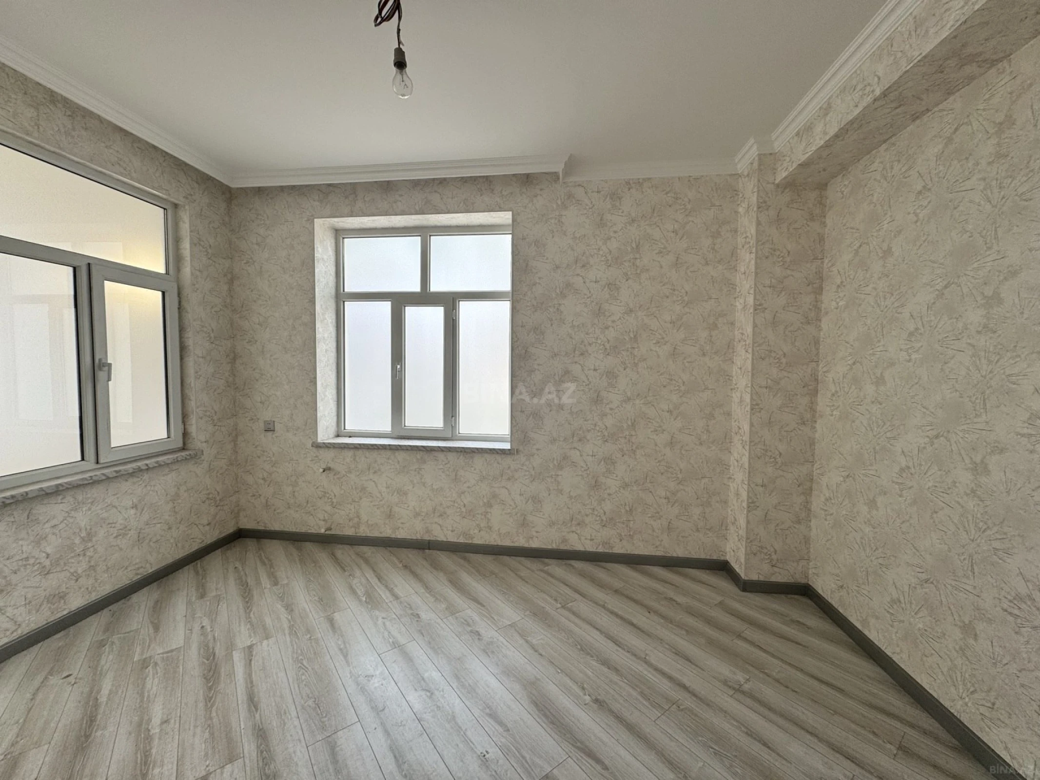 Satılır 3 otaqlı mənzil 77 m²