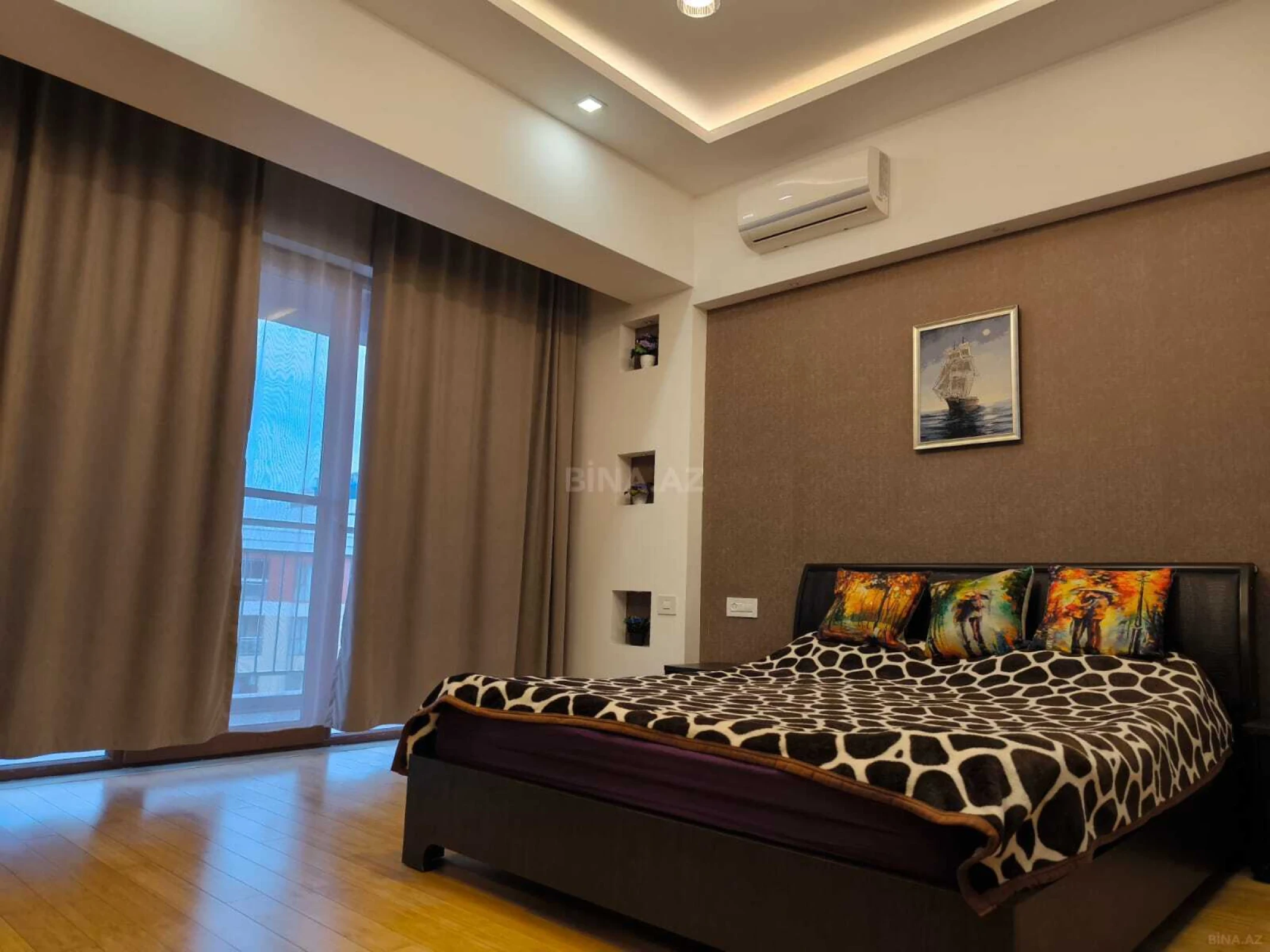 Kirayə verilir 2 otaqlı mənzil 75 m²