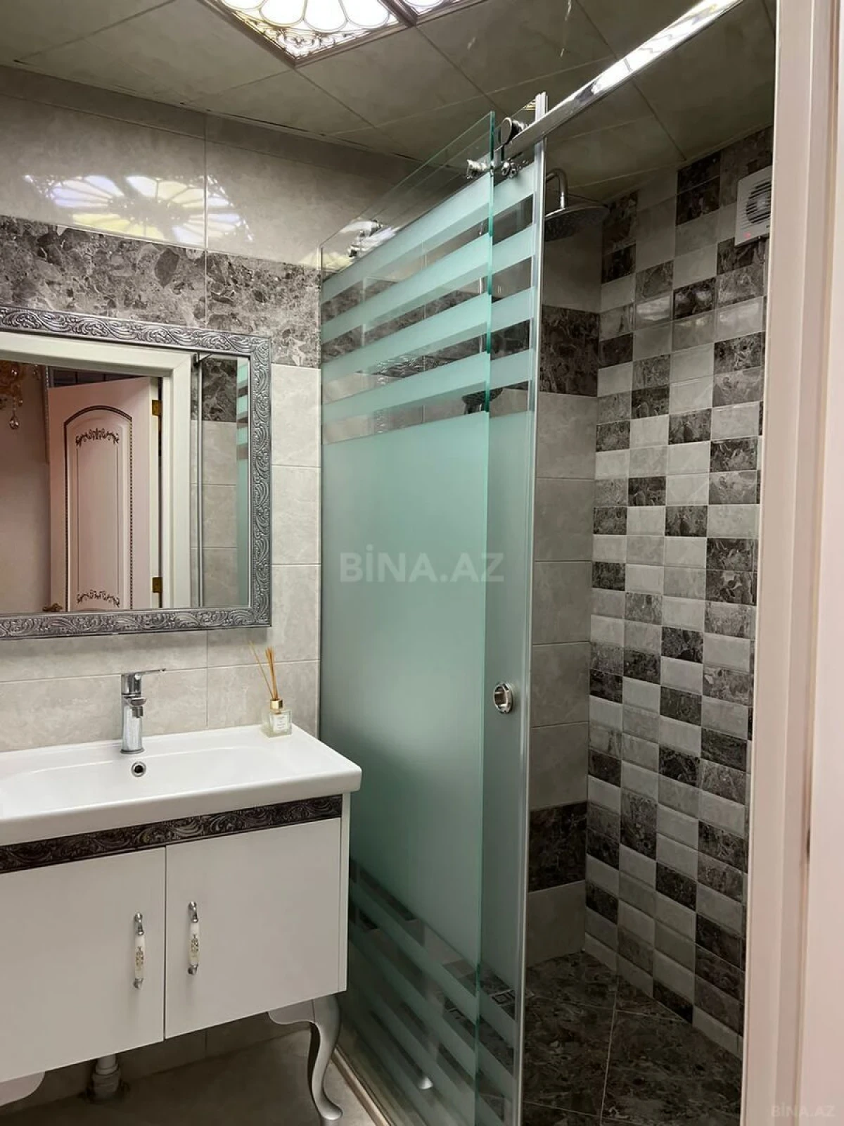 Satılır 3 otaqlı mənzil 65 m²