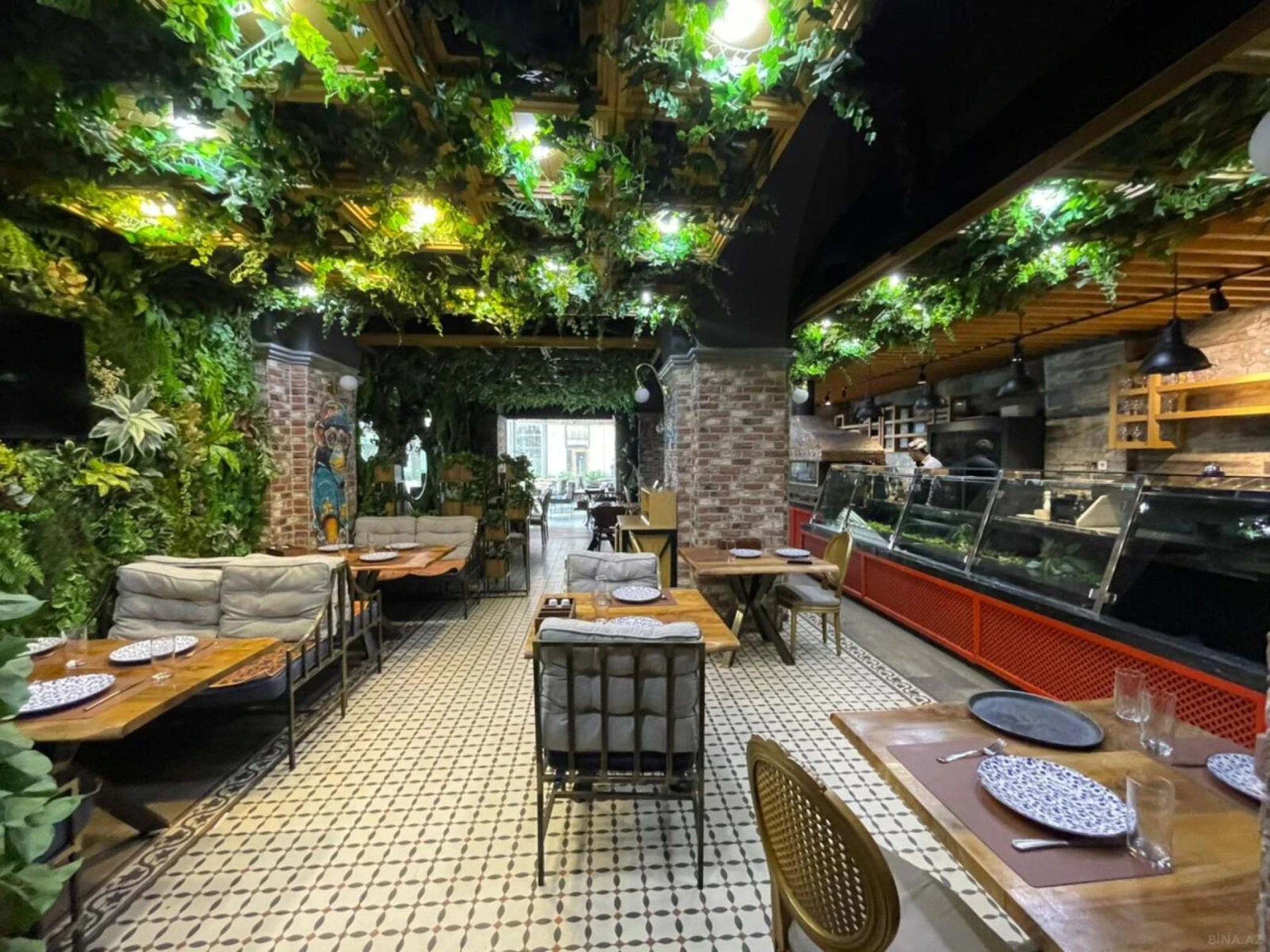 Kirayə verilir obyekt 230 m²