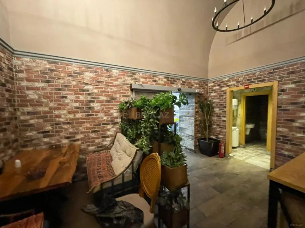 Kirayə verilir obyekt 230 m²