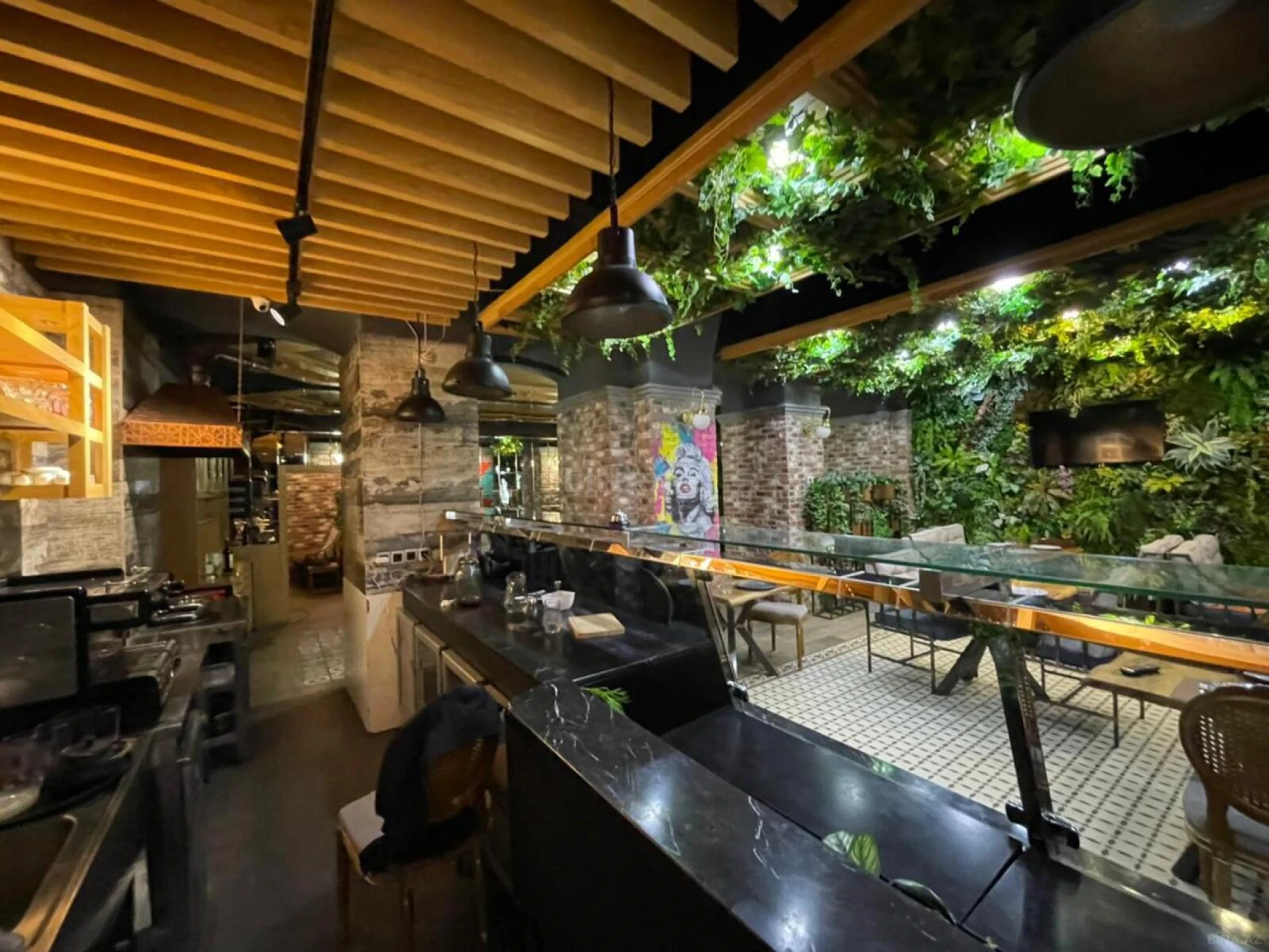 Kirayə verilir obyekt 230 m²