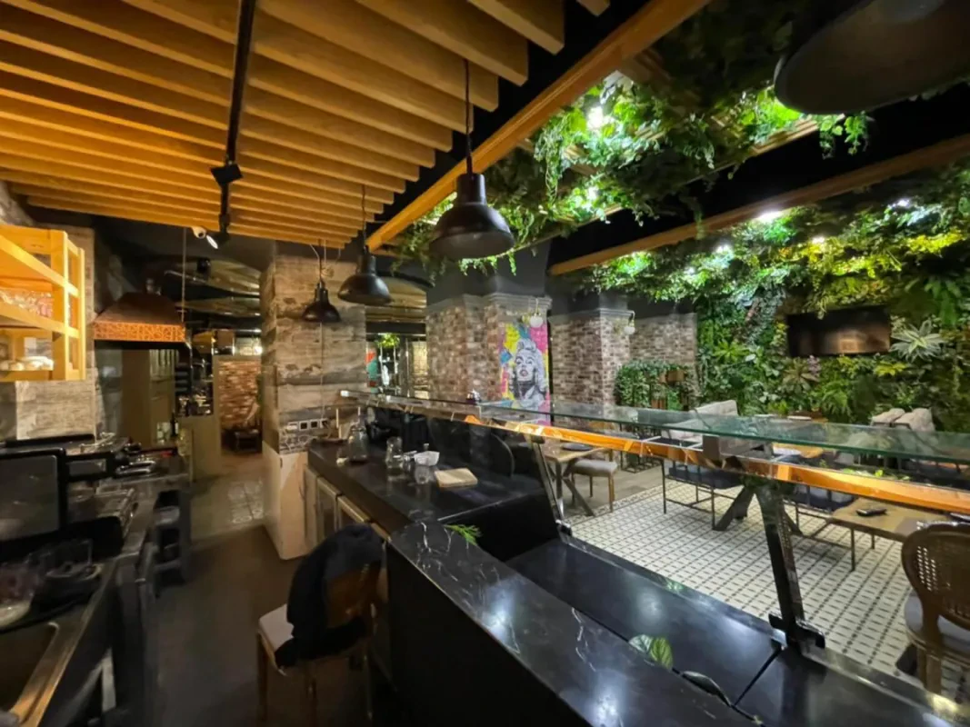 Kirayə verilir obyekt 230 m²