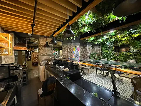 Kirayə verilir obyekt 230 m²