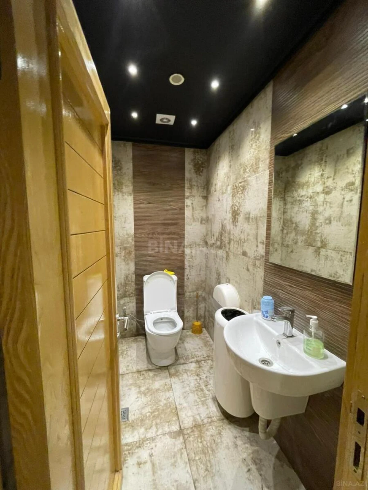 Kirayə verilir obyekt 230 m²