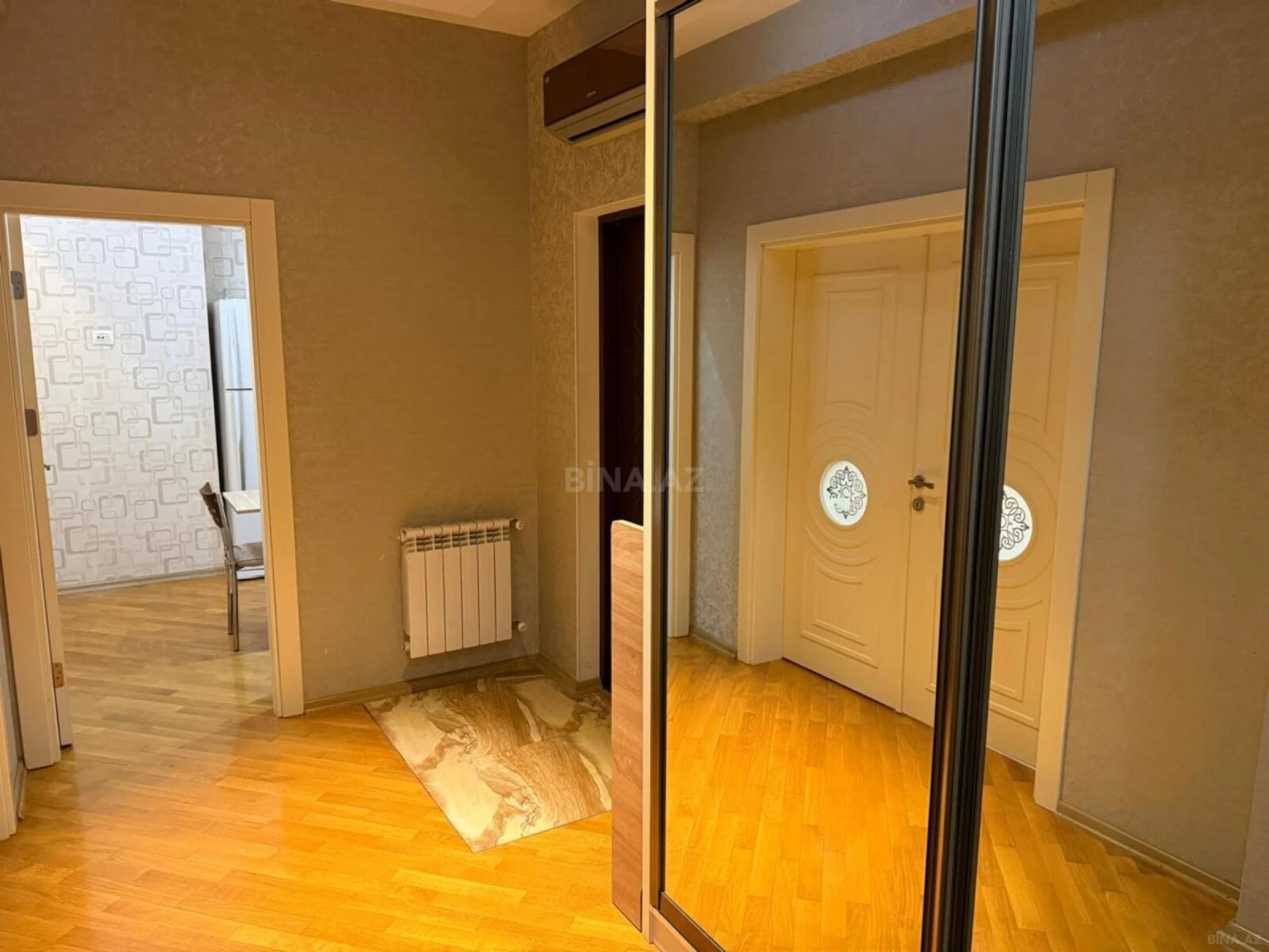 Kirayə verilir 4 otaqlı mənzil 120 m²
