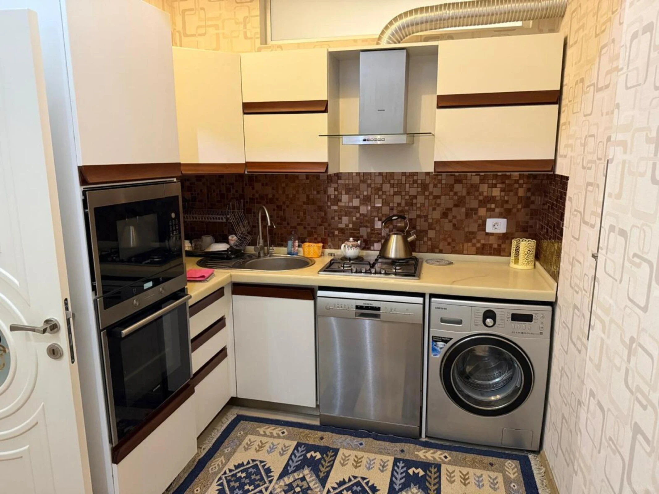 Kirayə verilir 4 otaqlı mənzil 120 m²