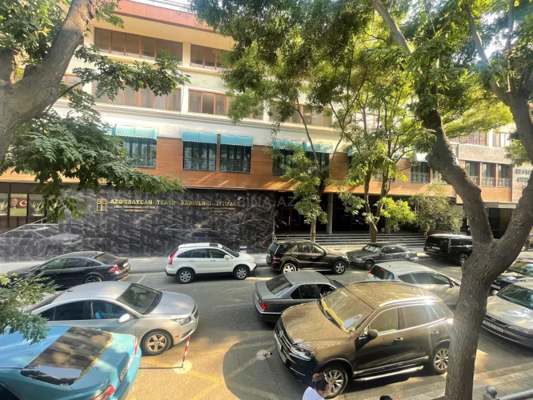 Satılır obyekt 31 m²