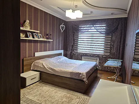 Kirayə verilir 3 otaqlı mənzil 130 m²