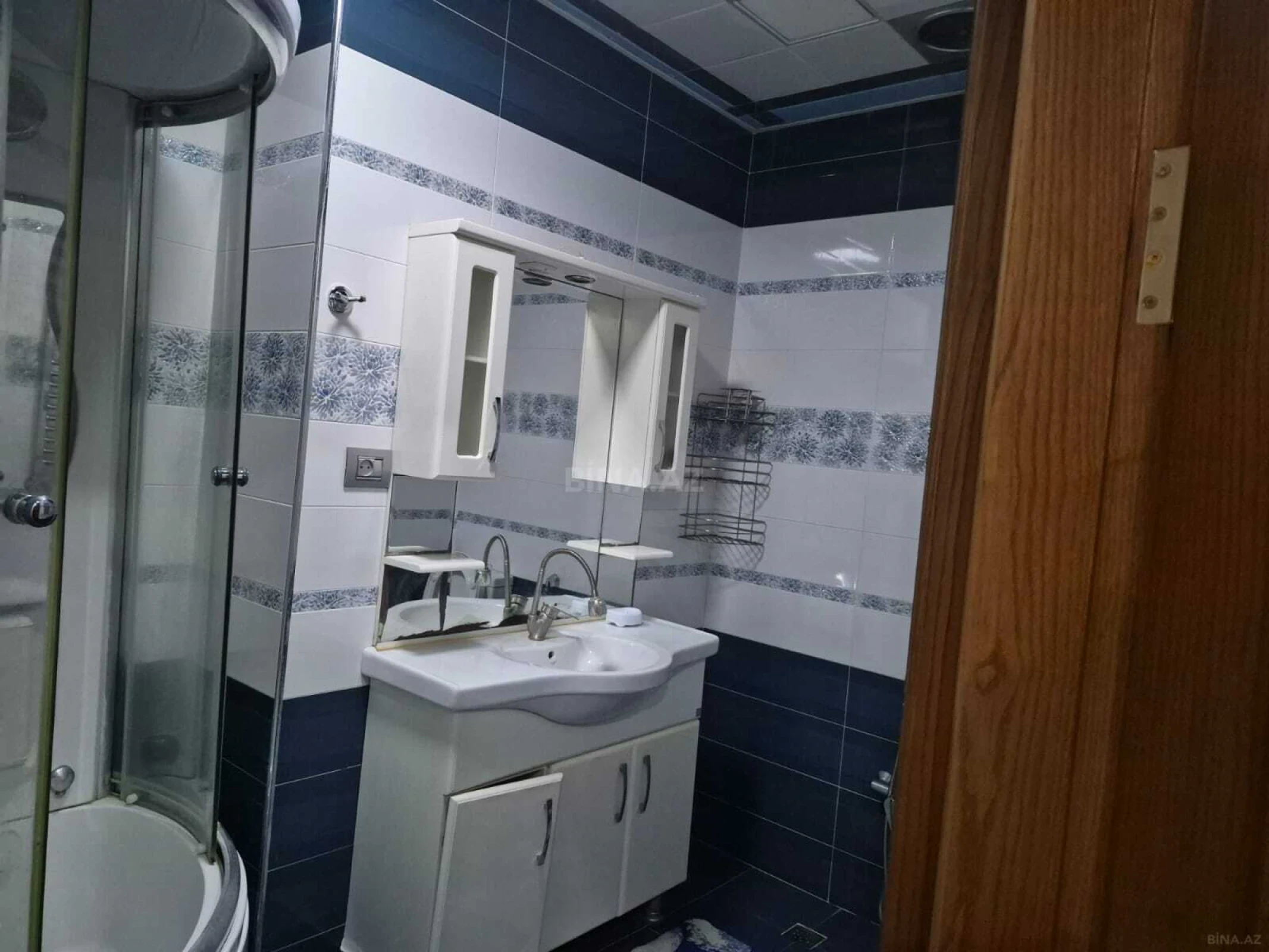 Kirayə verilir 3 otaqlı mənzil 130 m²