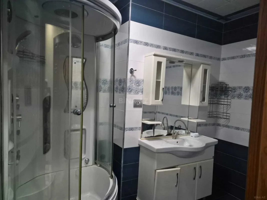 Kirayə verilir 3 otaqlı mənzil 130 m²