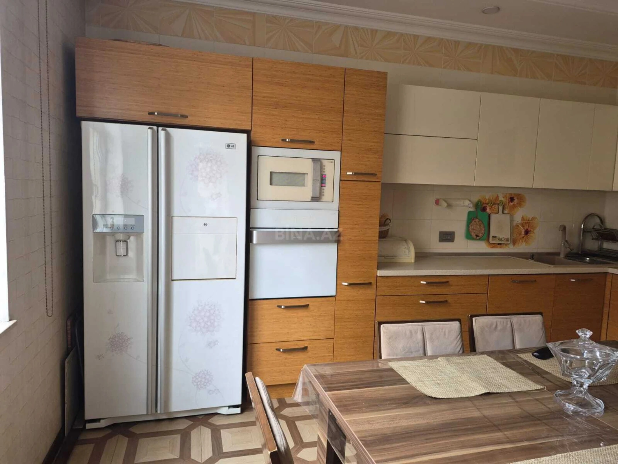 Kirayə verilir 3 otaqlı mənzil 130 m²