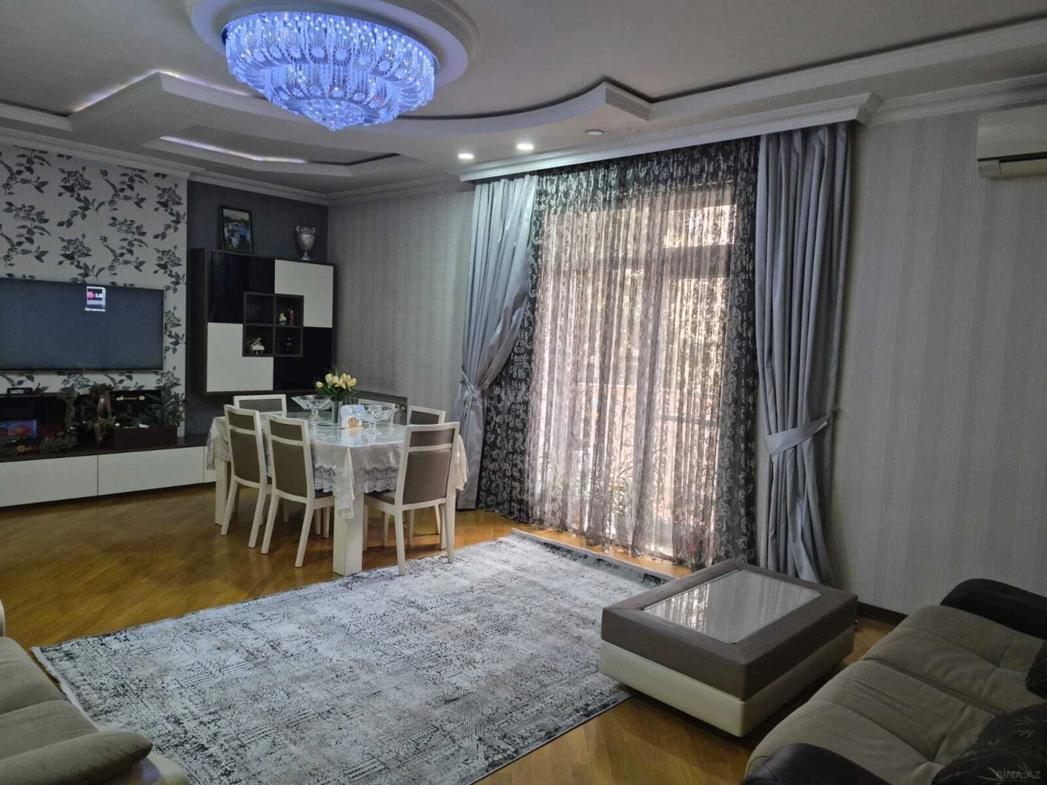 Kirayə verilir 3 otaqlı mənzil 130 m²
