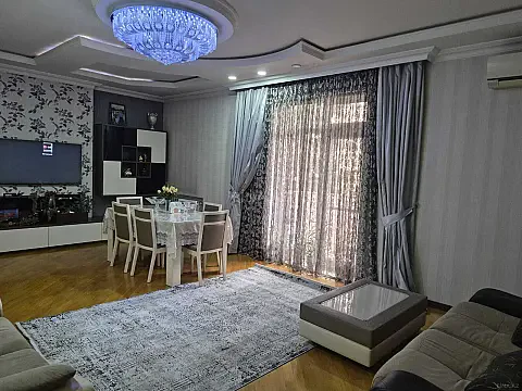 Kirayə verilir 3 otaqlı mənzil 130 m²