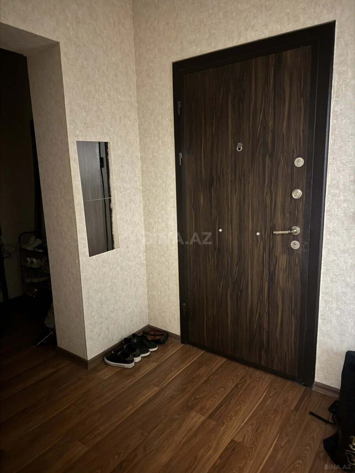 Kirayə verilir 2 otaqlı mənzil 76 m²