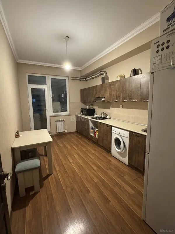 Kirayə verilir 2 otaqlı mənzil 76 m²