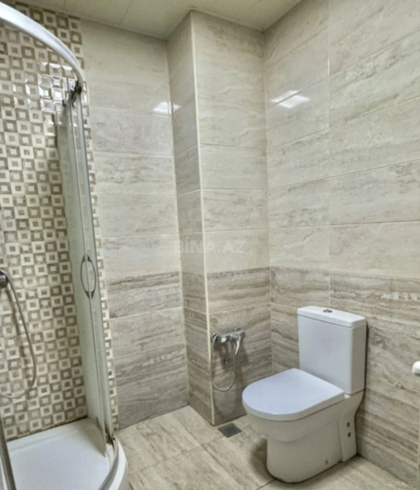 Kirayə verilir 2 otaqlı mənzil 76 m²
