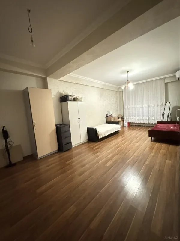 Kirayə verilir 2 otaqlı mənzil 76 m²