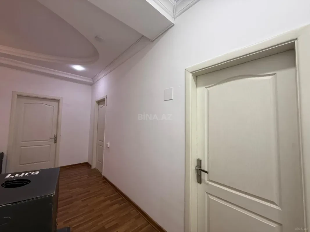Satılır 3 otaqlı mənzil 159 m²
