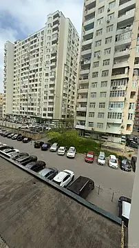Kirayə verilir 2 otaqlı mənzil 68 m²