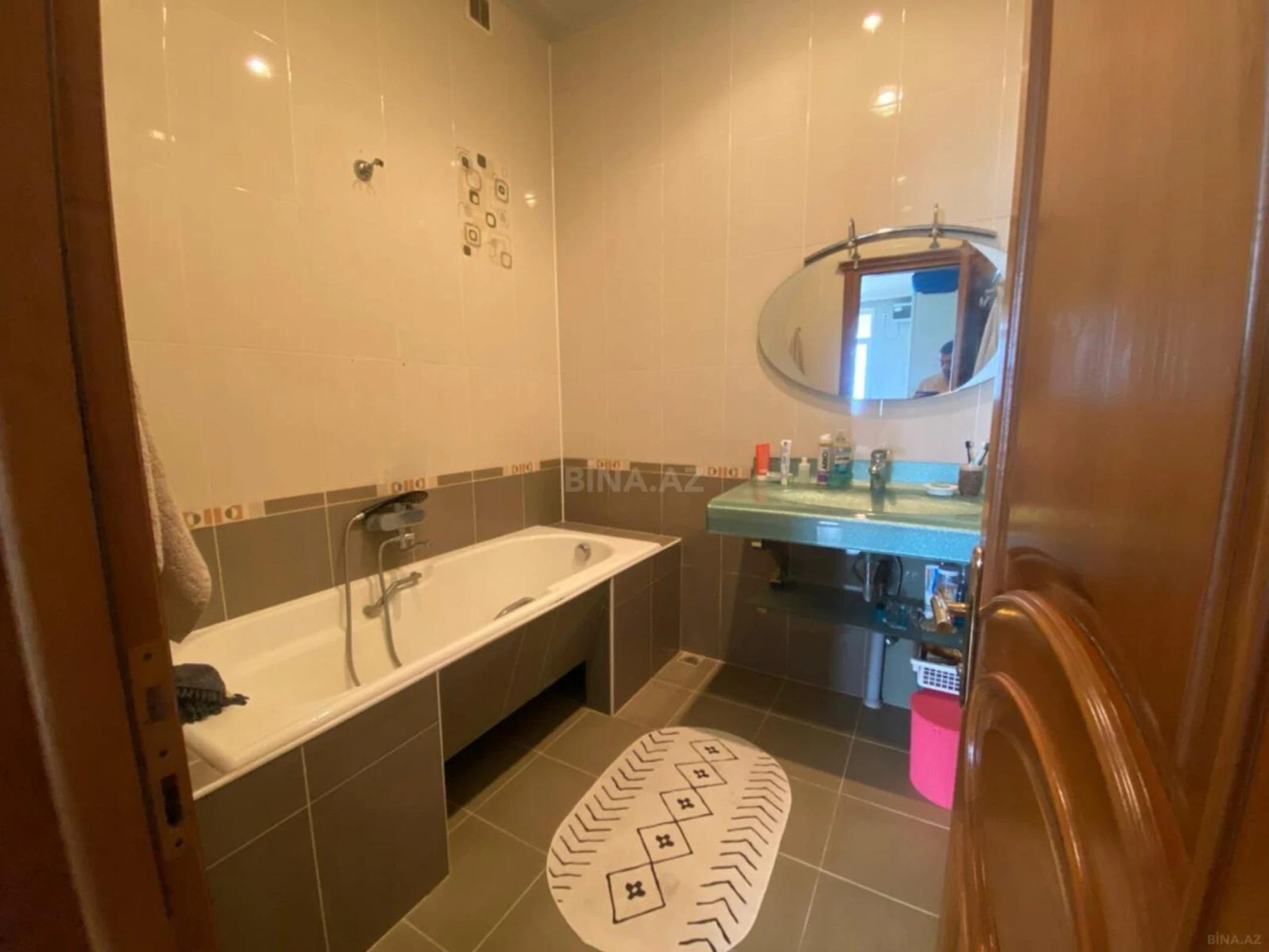 Kirayə verilir 3 otaqlı mənzil 124 m²