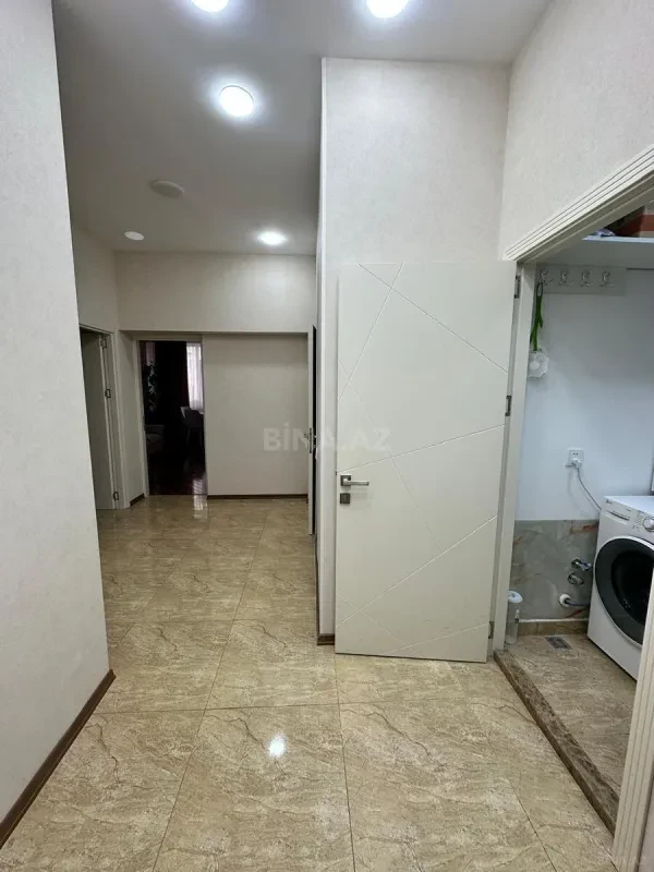 Satılır 2 otaqlı mənzil 91 m²