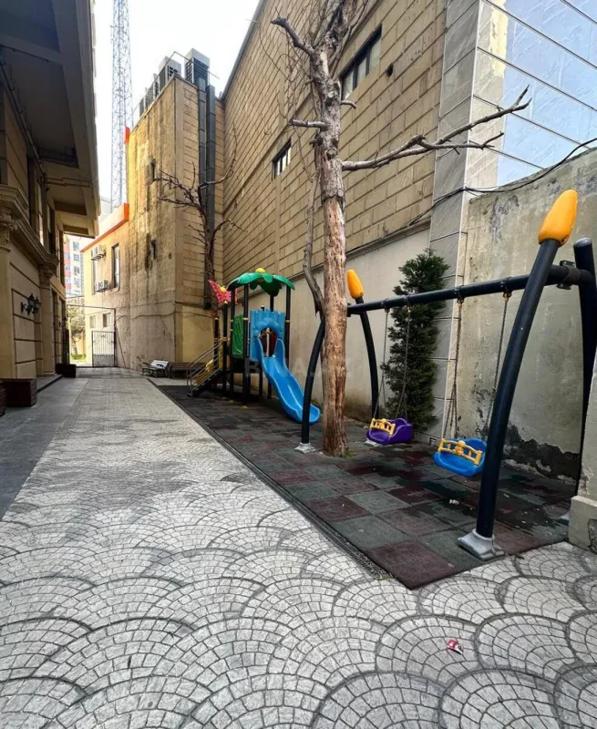 Satılır 2 otaqlı mənzil 91 m²