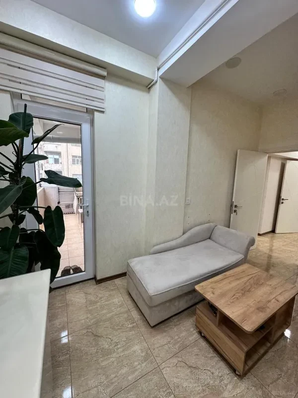 Satılır 2 otaqlı mənzil 91 m²