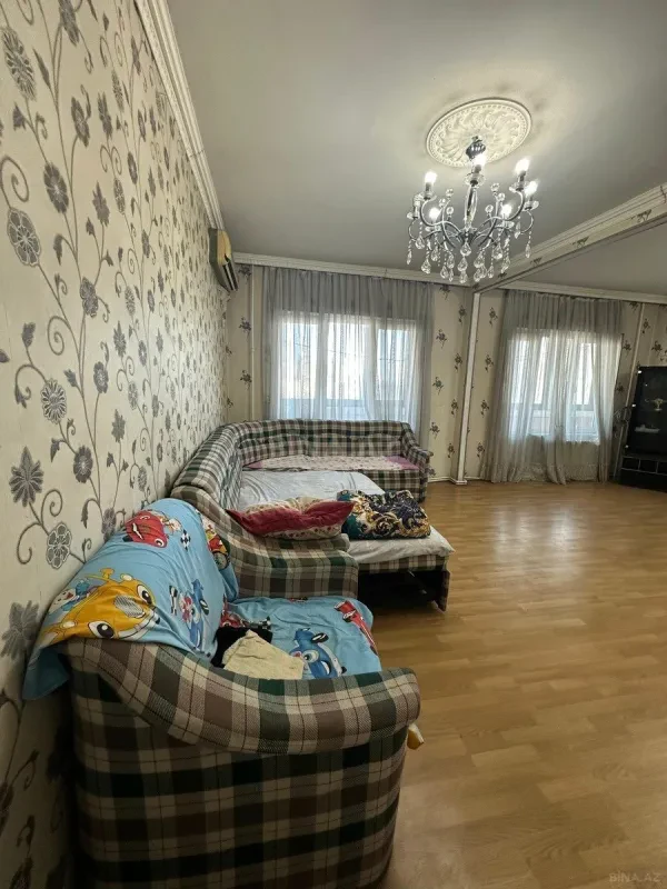 Kirayə verilir 4 otaqlı mənzil 115 m²