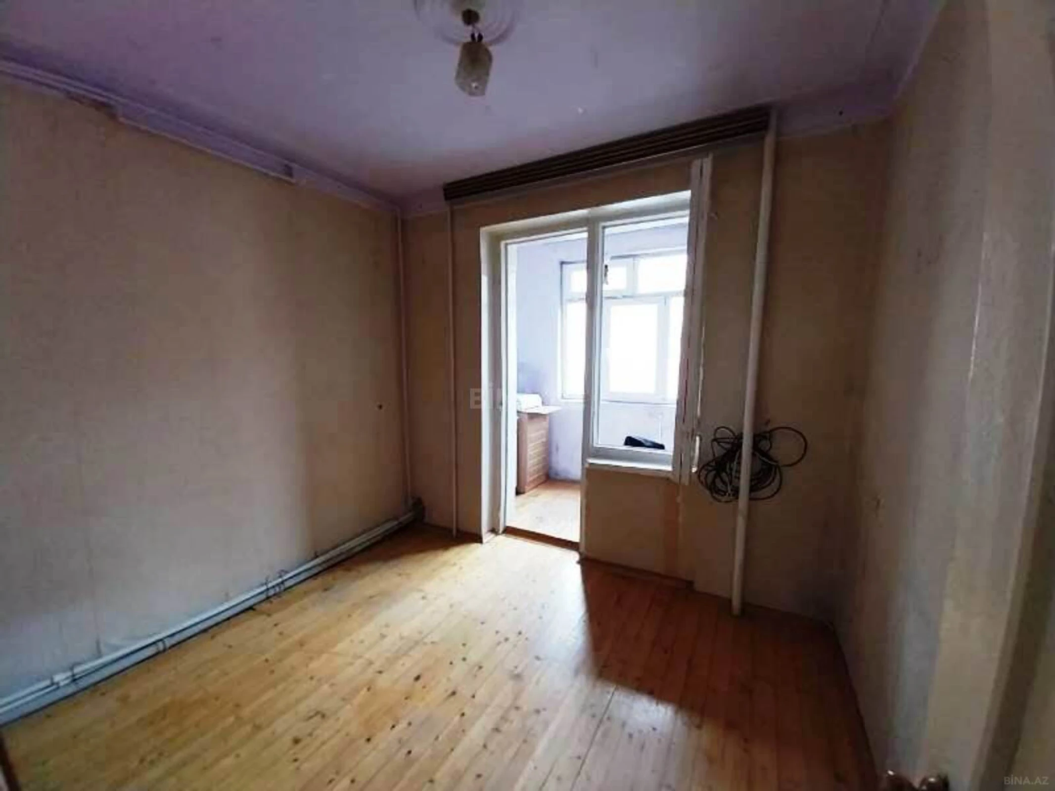 Satılır 1 otaqlı mənzil 40 m²