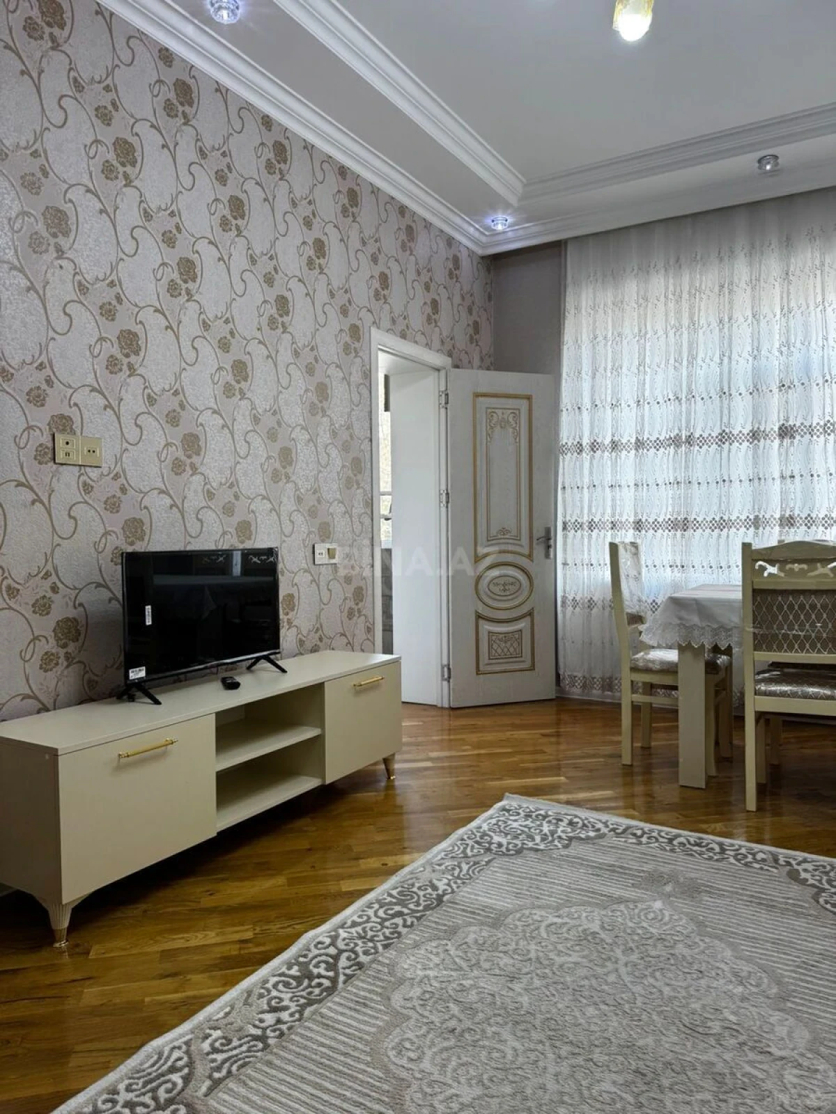 Kirayə verilir 2 otaqlı mənzil 57 m²