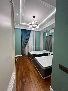 Satılır 4 otaqlı mənzil 164 m²