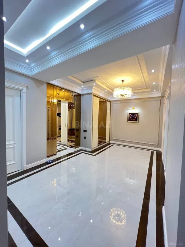 Satılır 4 otaqlı mənzil 164 m²