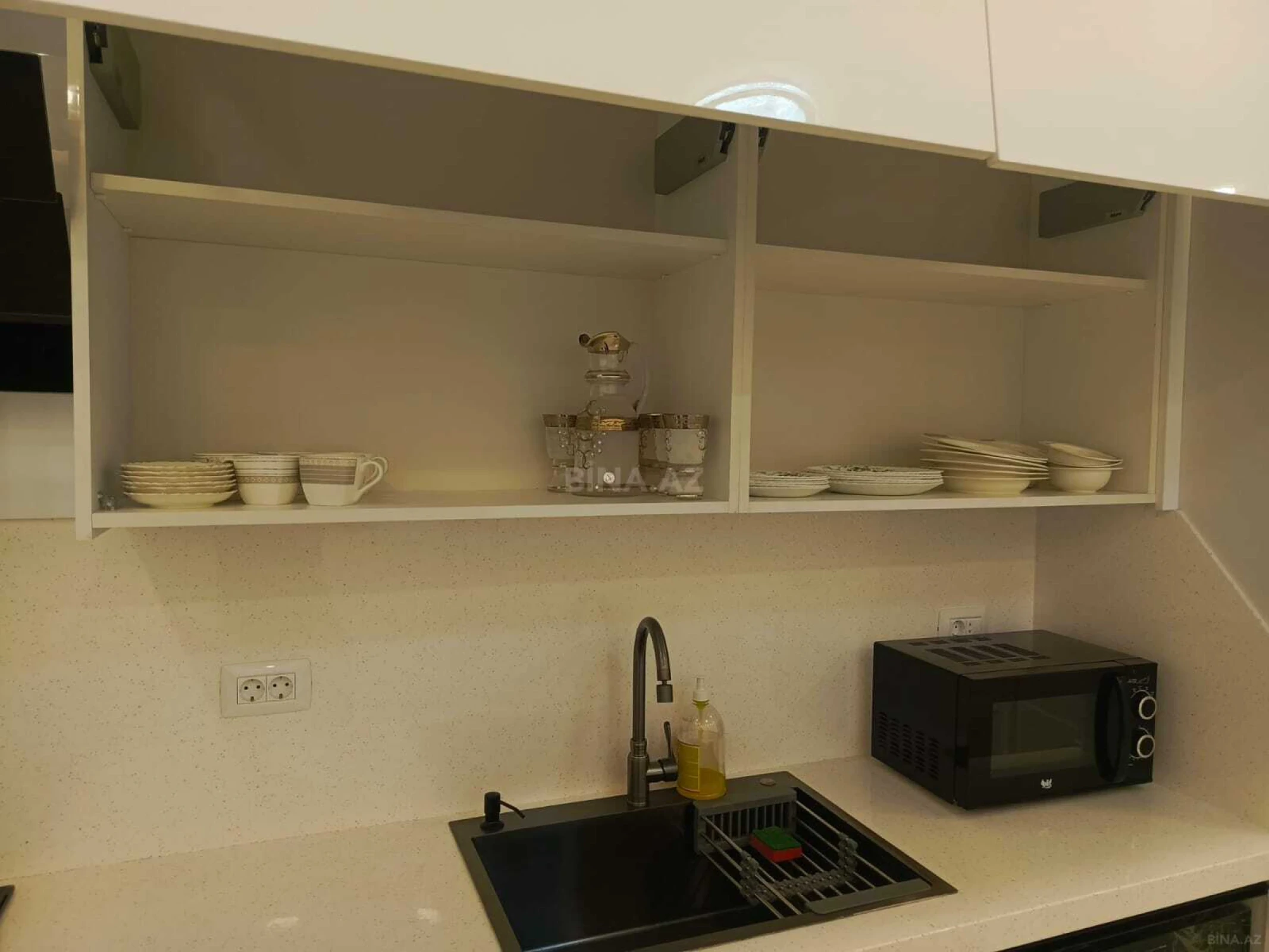 Kirayə verilir 3 otaqlı mənzil 120 m²