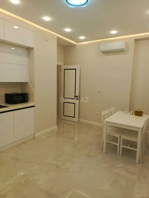 Kirayə verilir 3 otaqlı mənzil 120 m²