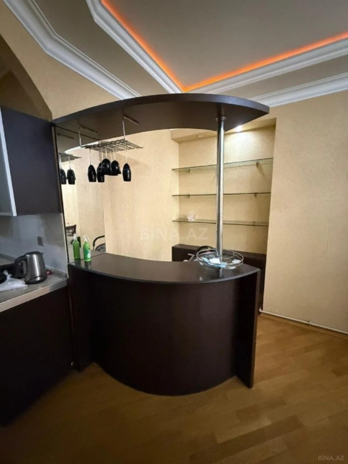 Kirayə verilir 3 otaqlı mənzil 97 m²